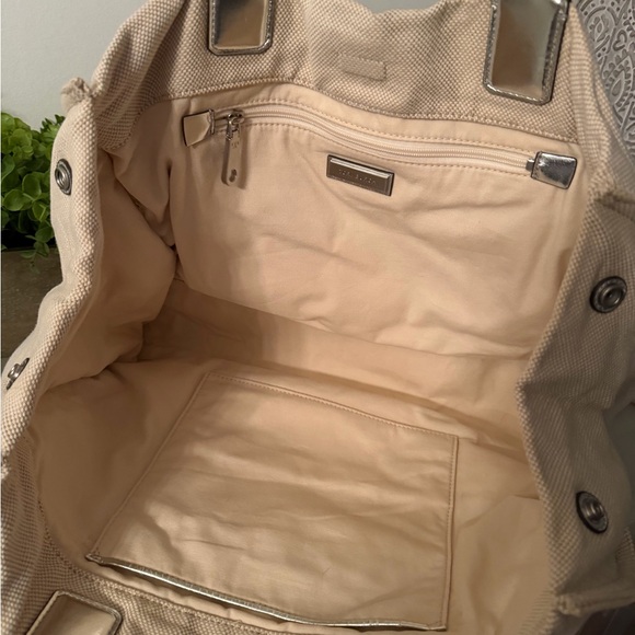 Tory Burch Tote - Picture 15 of 16